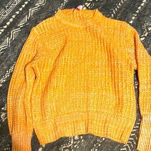 Pink lily sweater ! Size m